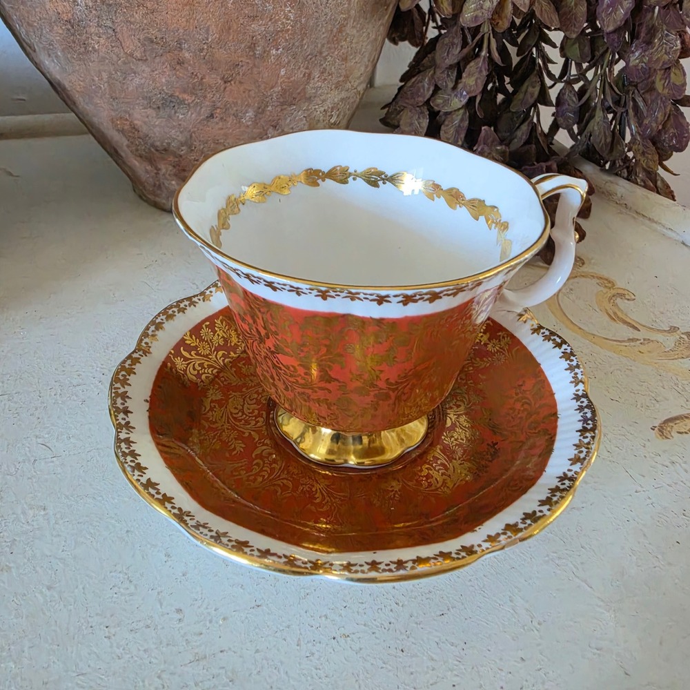 Royal Albert Buckingham Series Teacup and Saucer Red Gold Bone China England